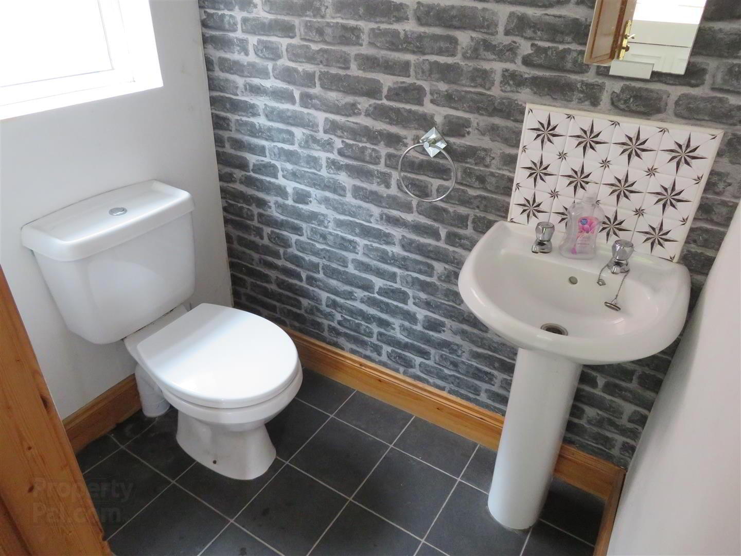 42 Weavers Lane 12 of 26