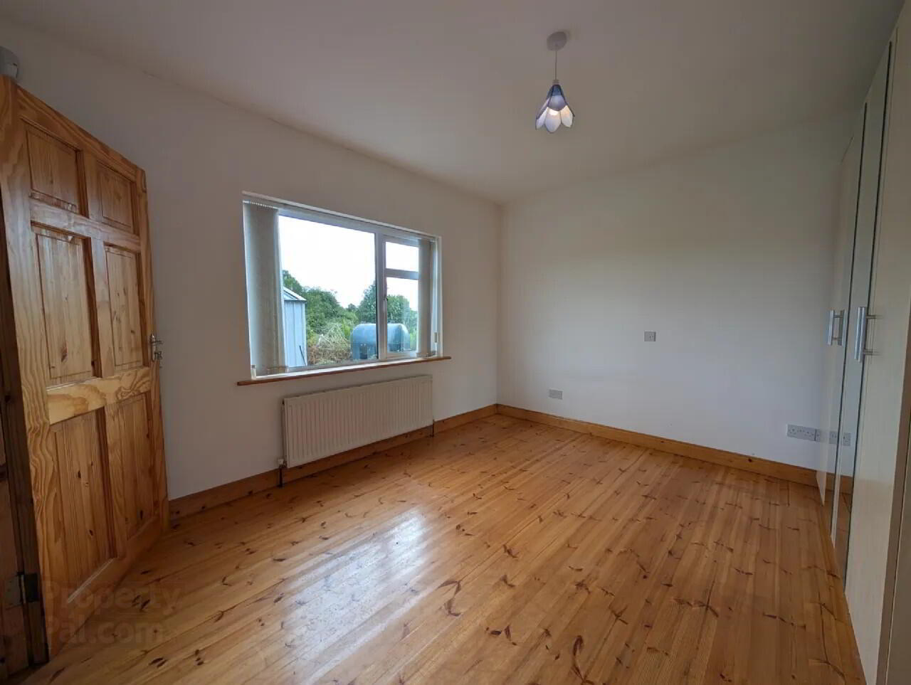 Bushfield 11 of 24