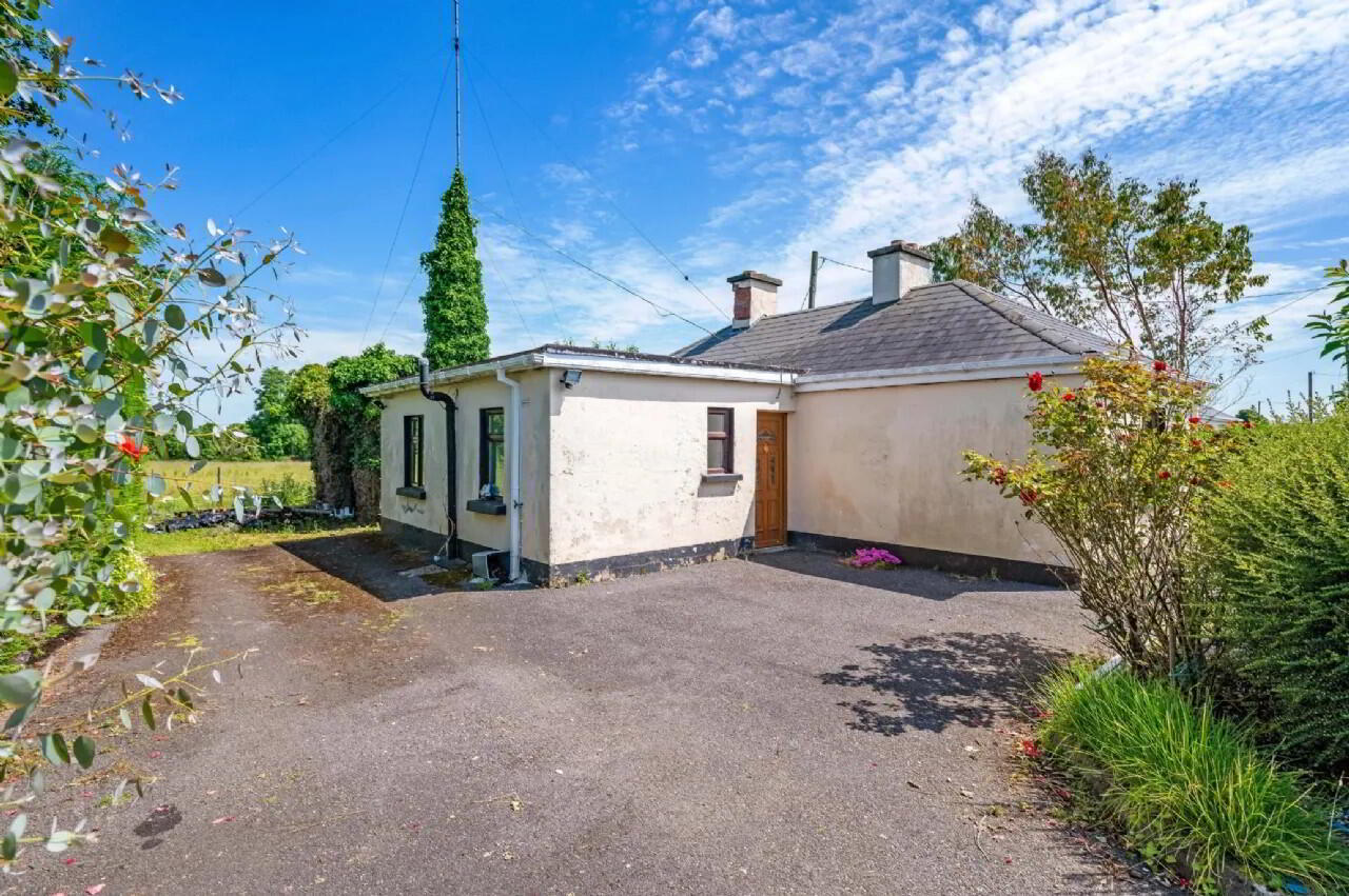 Cloneycavan 4 of 11