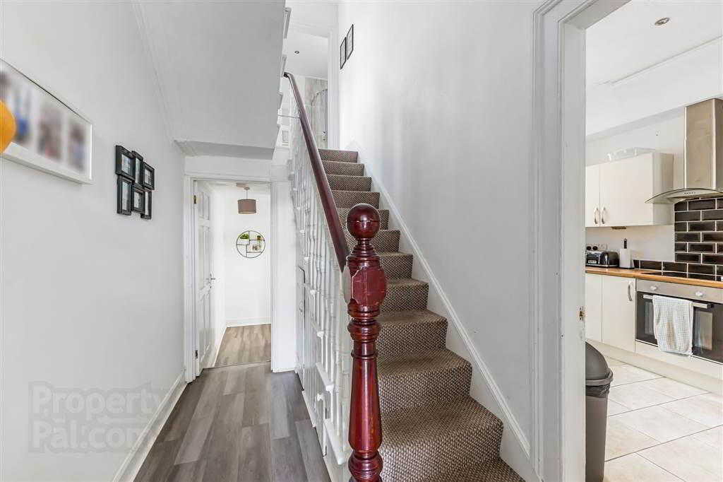 108 Dufferin Avenue 11 of 28