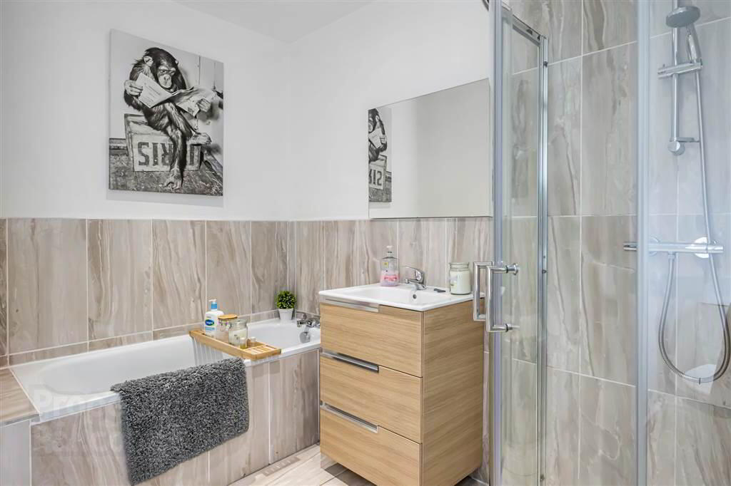 108 Dufferin Avenue 15 of 28
