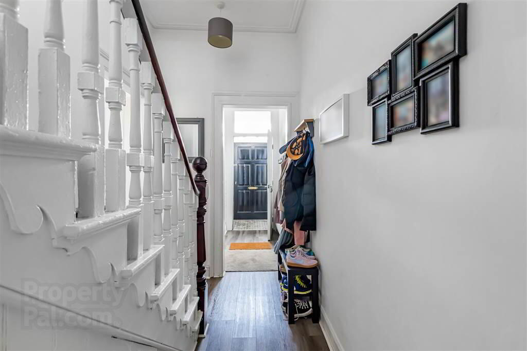 108 Dufferin Avenue 3 of 28