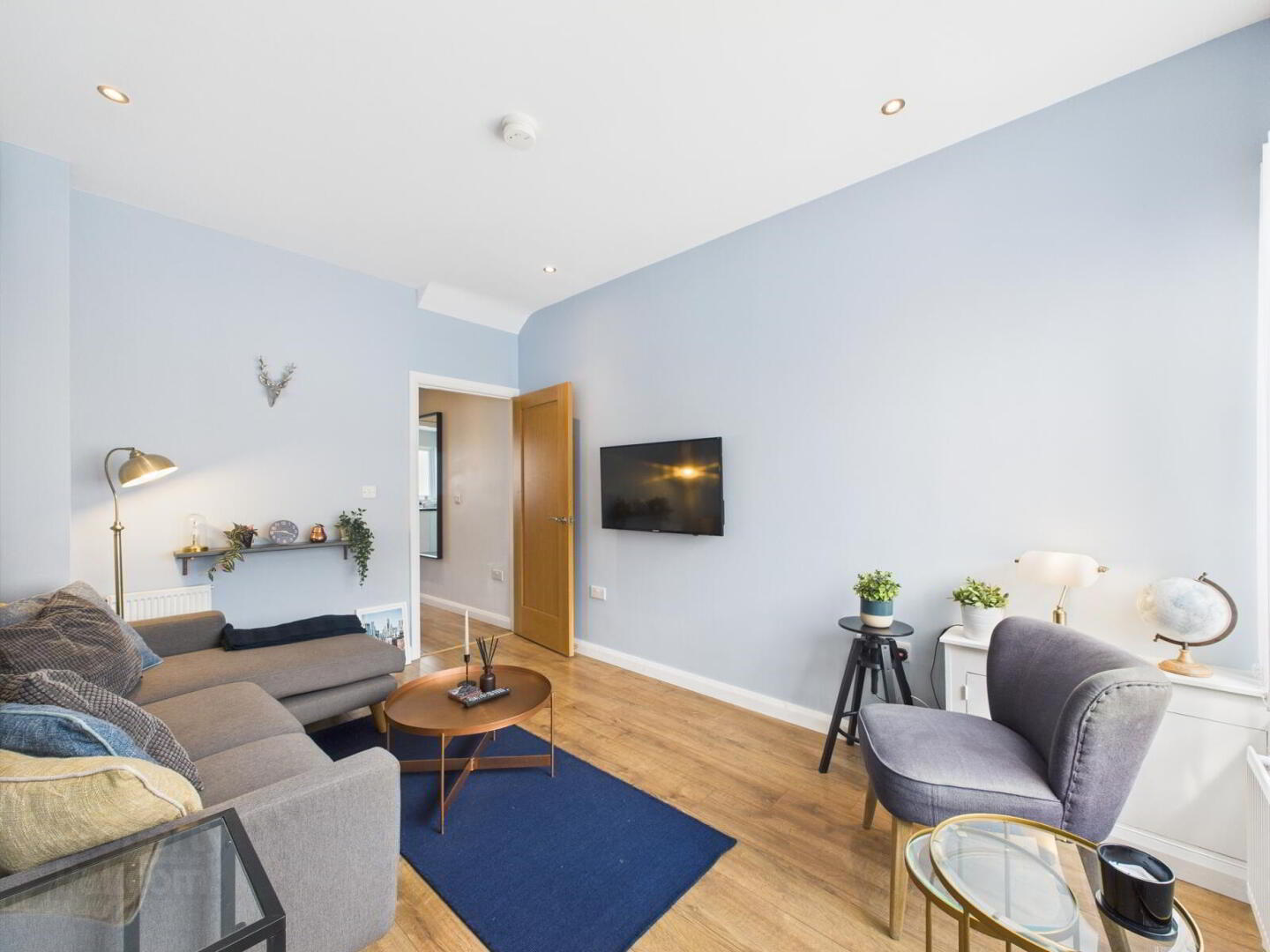 10 Pims Avenue 2 of 17