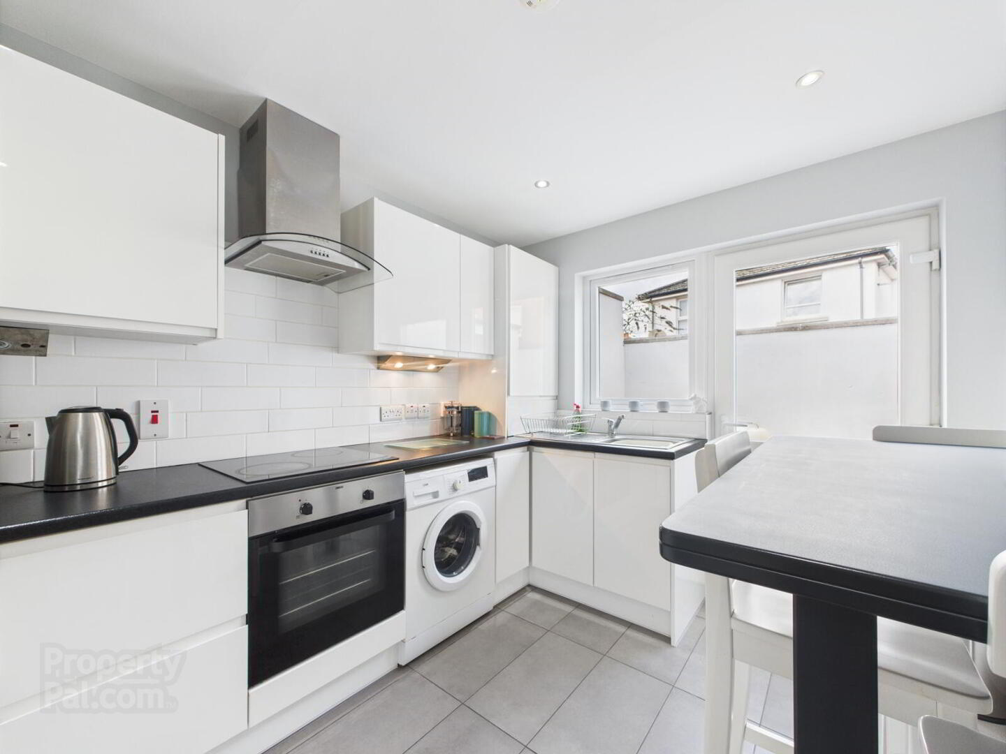 10 Pims Avenue 7 of 17