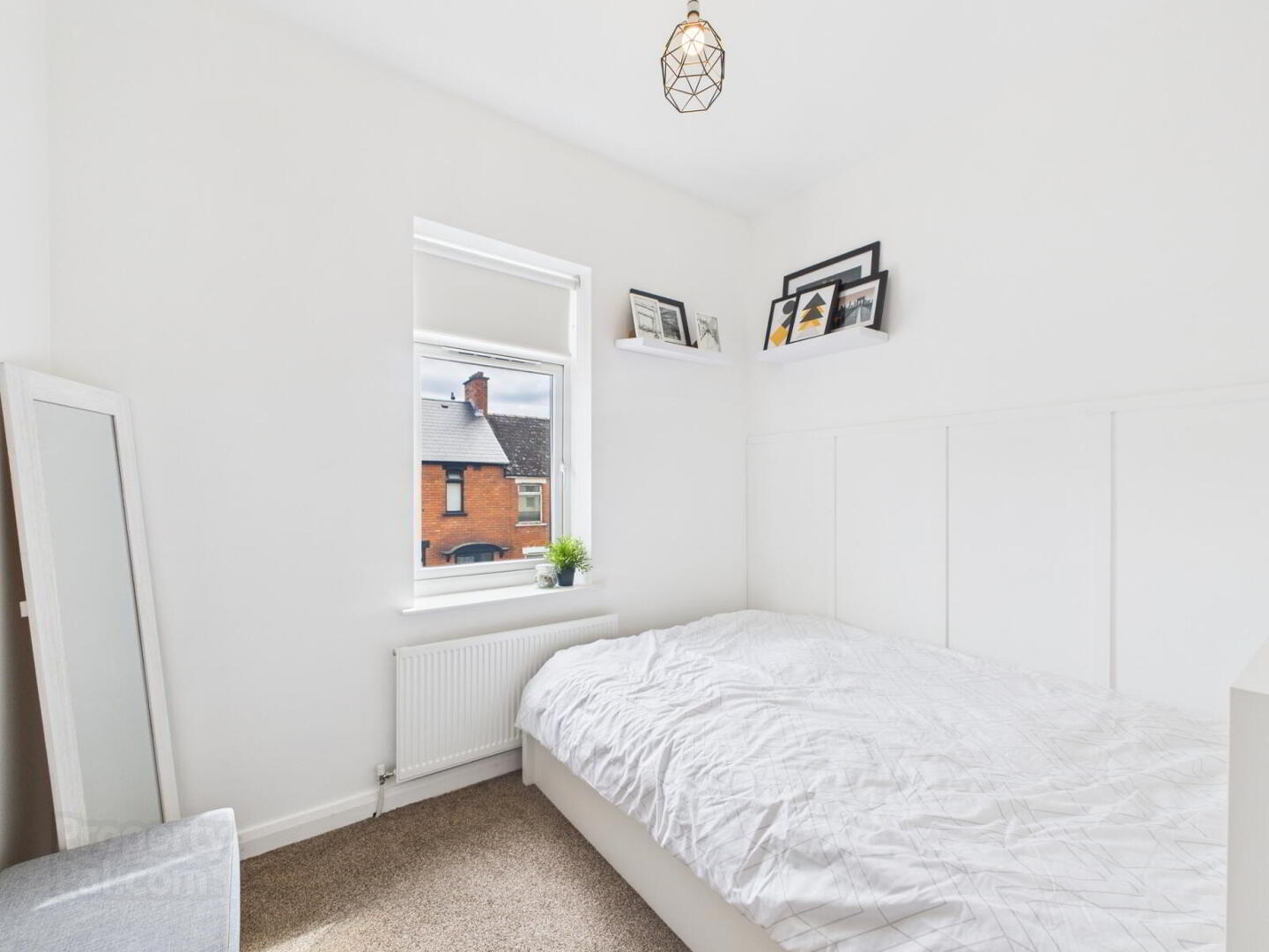 10 Pims Avenue 13 of 17