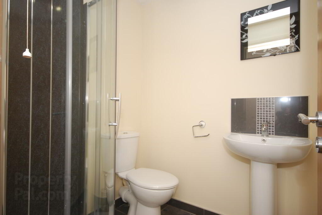 Flat 6, 24 Cromwell Road 5 of 5