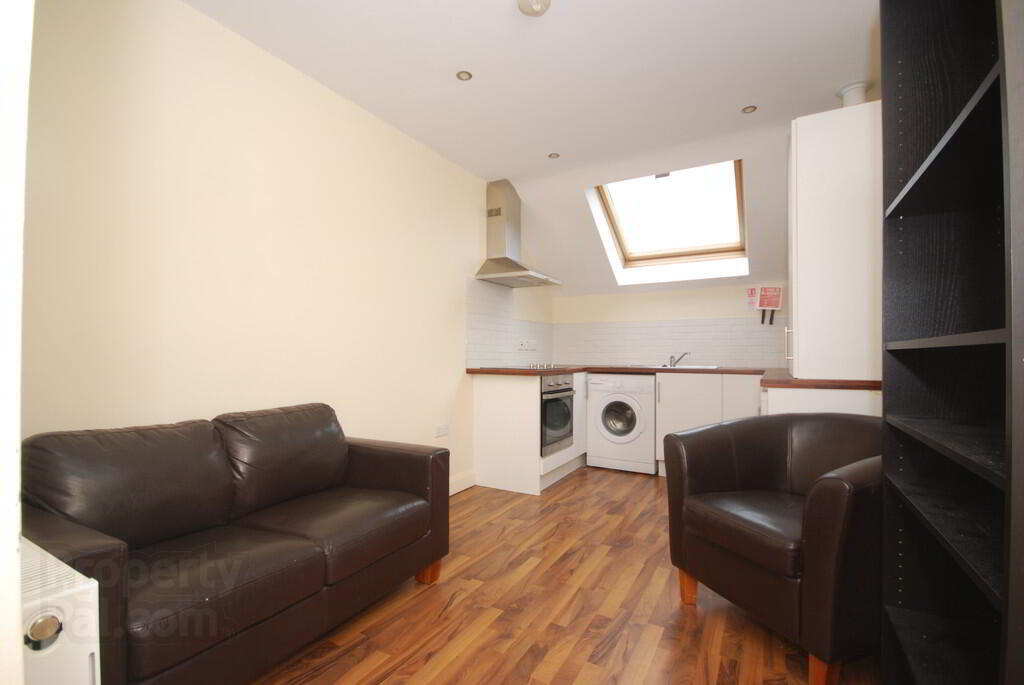 Flat 6, 24 Cromwell Road 3 of 5