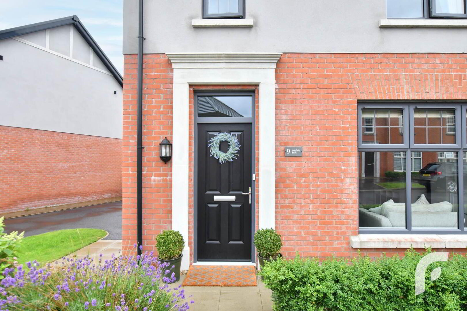 9 Oakfield Park 5 of 43