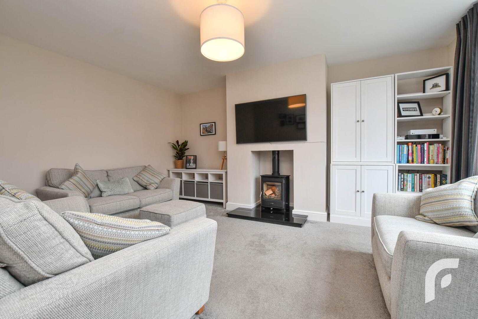 9 Oakfield Park 8 of 43