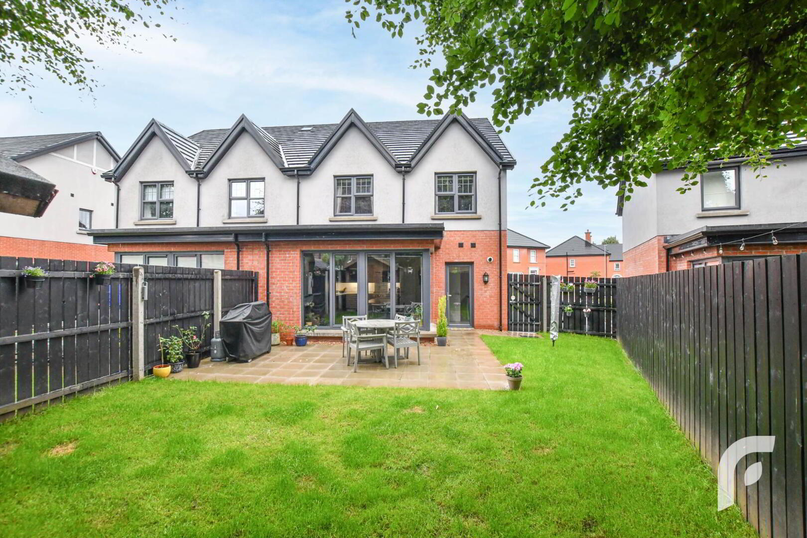 9 Oakfield Park 38 of 43