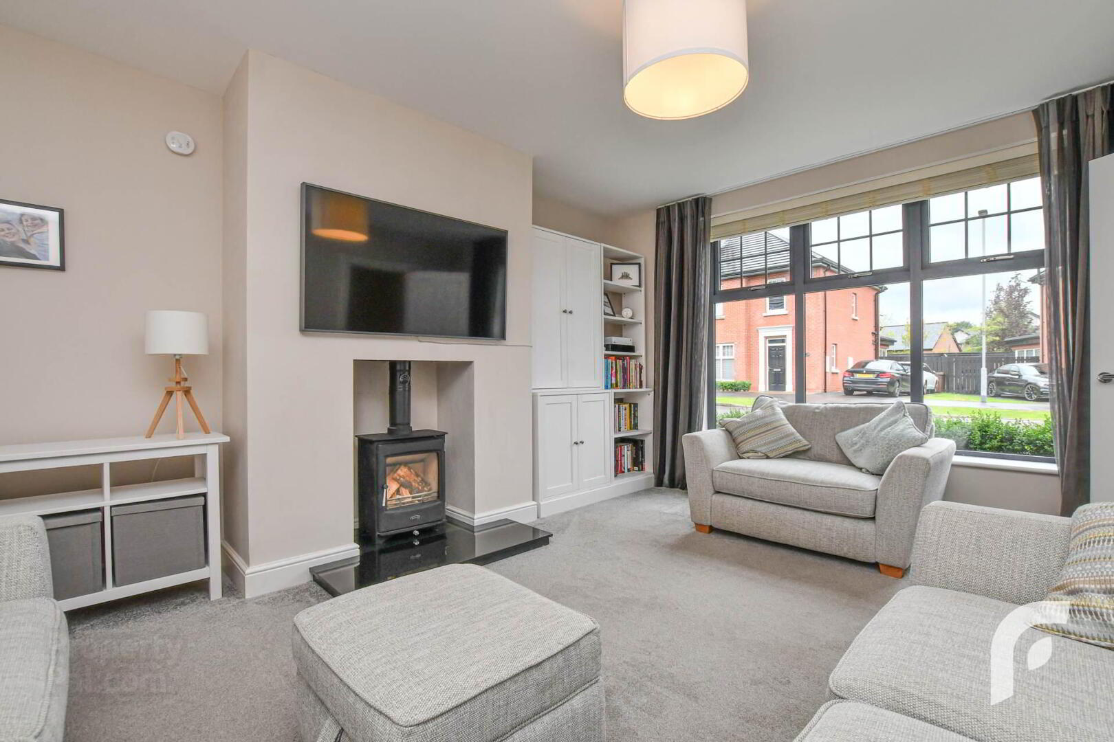 9 Oakfield Park 10 of 43