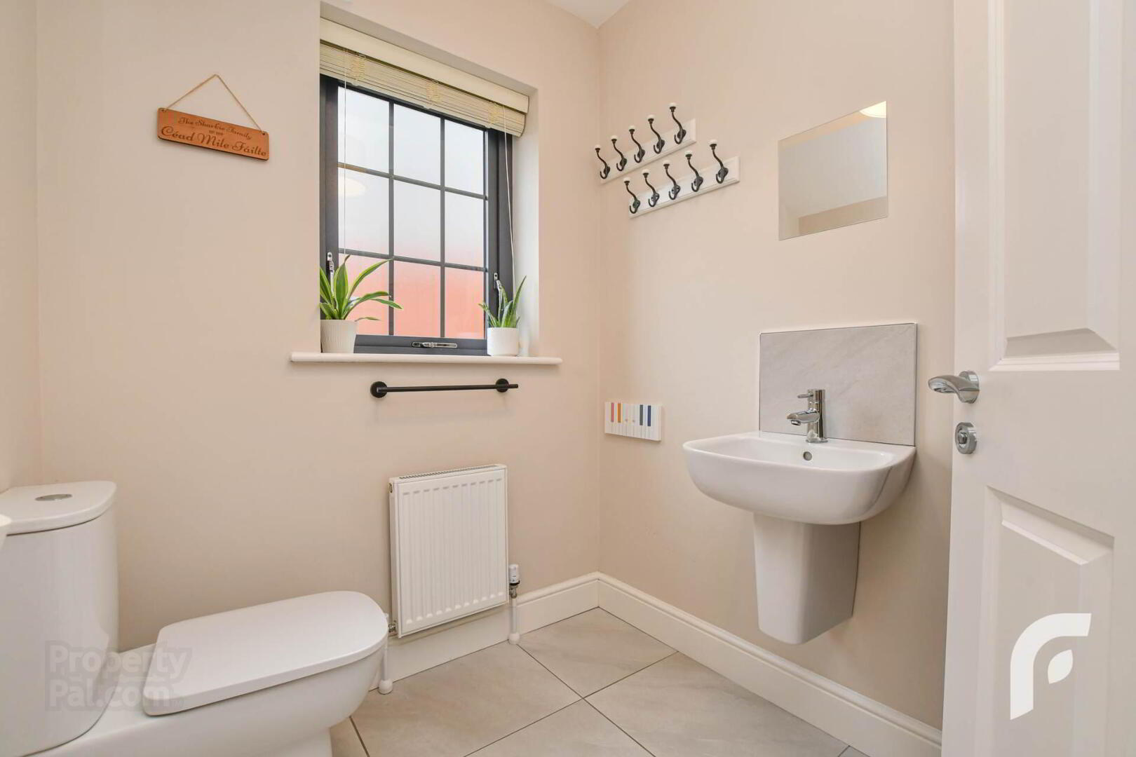 9 Oakfield Park 13 of 43