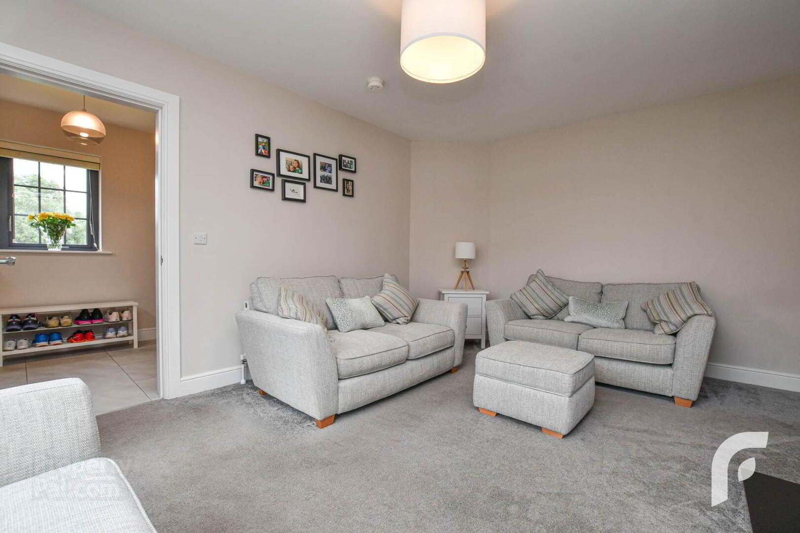 9 Oakfield Park 11 of 43