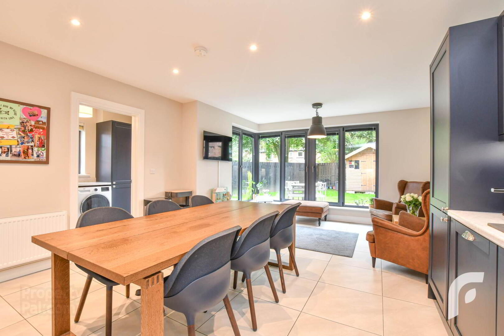 9 Oakfield Park 15 of 43
