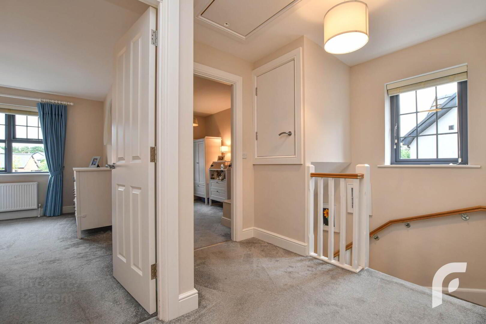 9 Oakfield Park 23 of 43