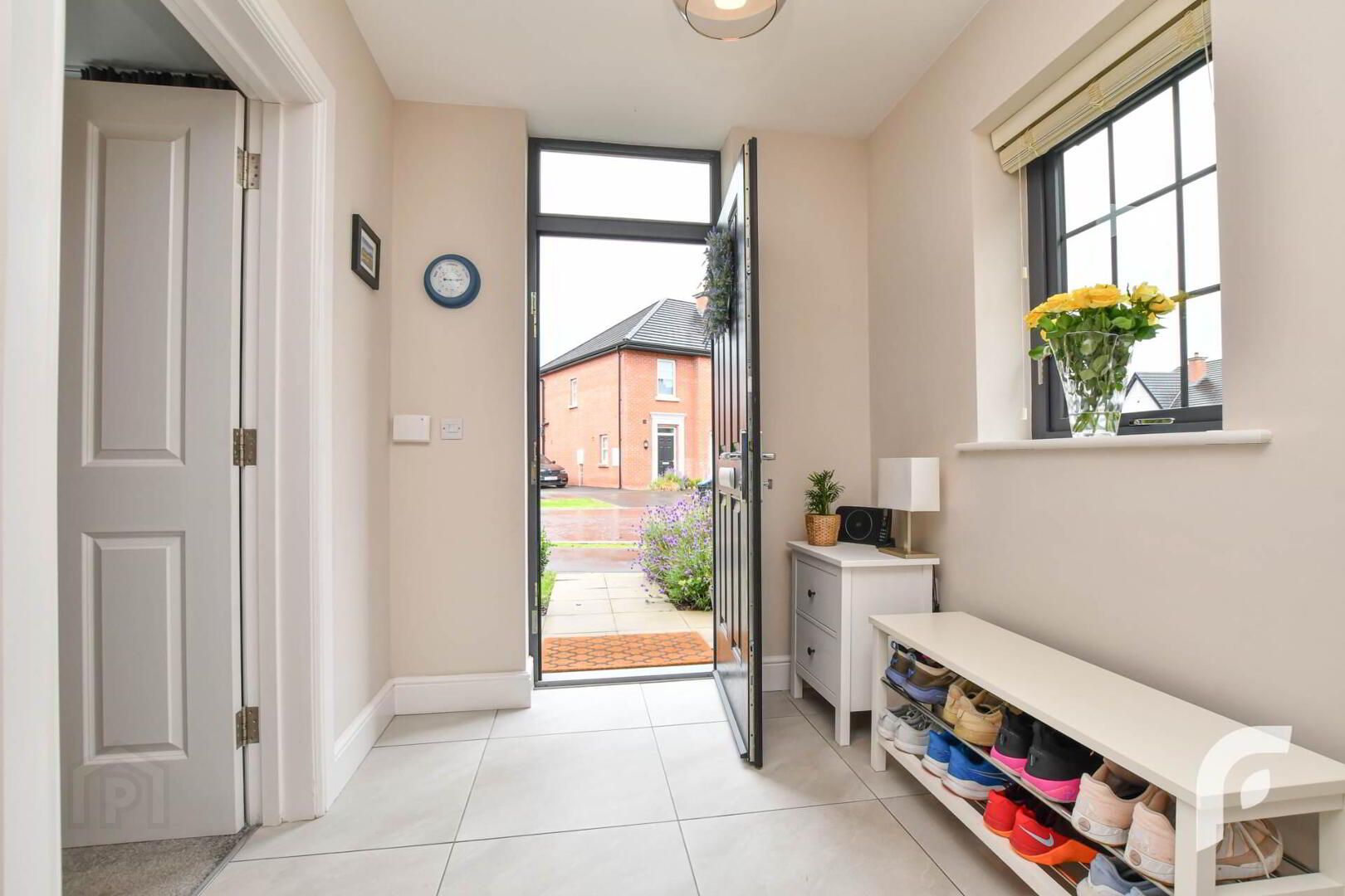 9 Oakfield Park 7 of 43