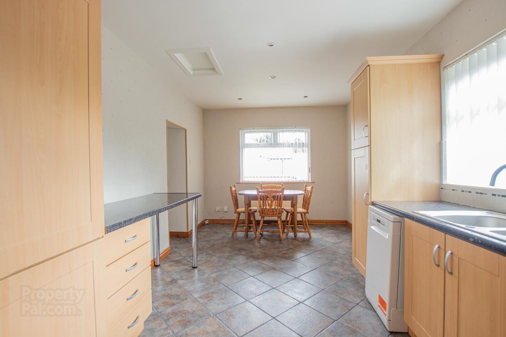 18 Garrison Road 7 of 17