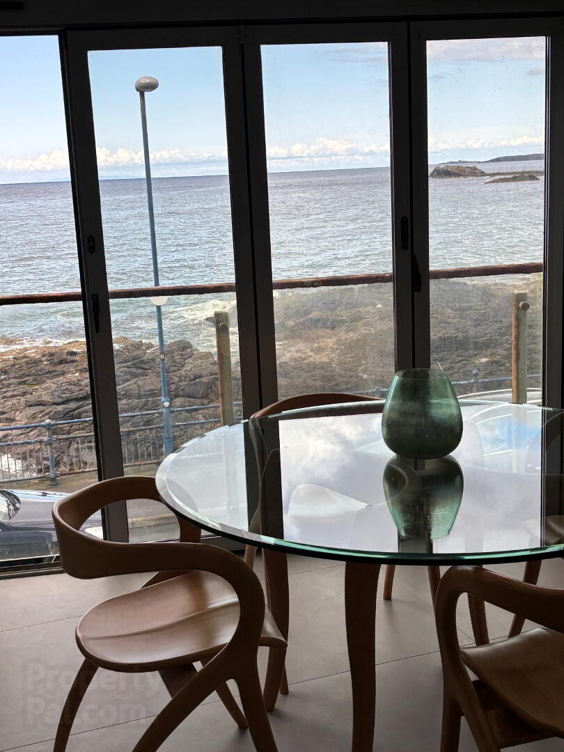 Ecosse, 2 Kinora Terrace 6 of 14