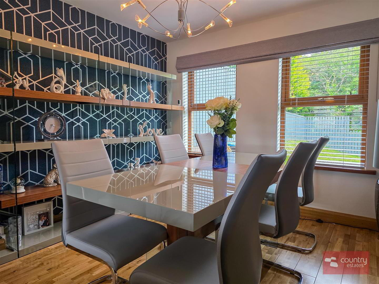 17 Aylesbury Road 13 of 34