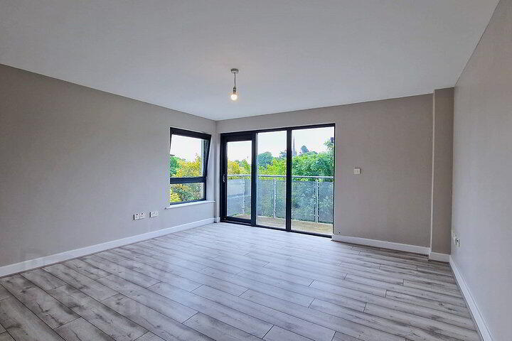 Apartment 7 Landy's Court 4 of 12