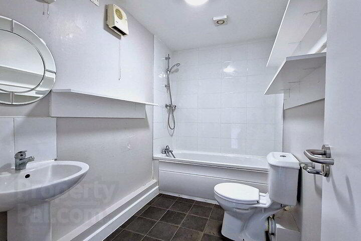 Apartment 7 Landy's Court 9 of 12