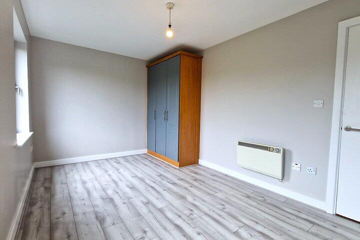 Apartment 7 Landy's Court 8 of 12