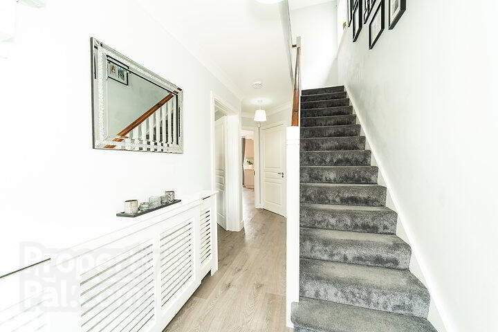 11 Kestrel Manor 3 of 19