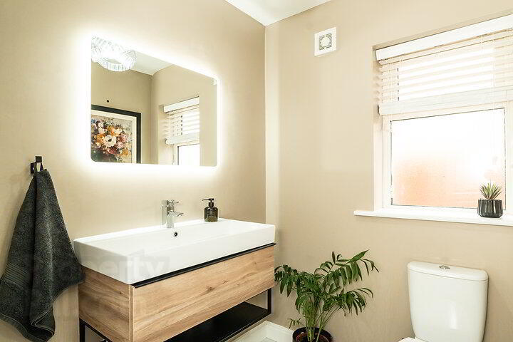 11 Kestrel Manor 9 of 19