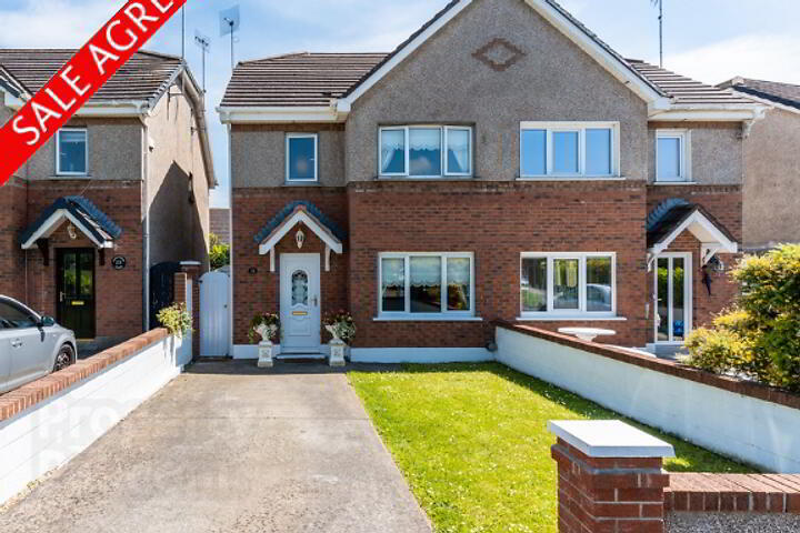 24 Cherrywood Close 1 of 17