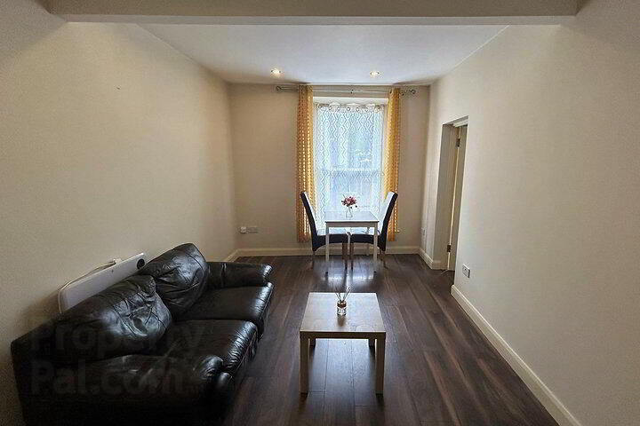 40a Saint Laurence Street 3 of 10