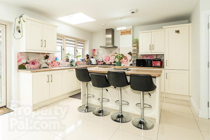 5 Listoke Avenue 9 of 19