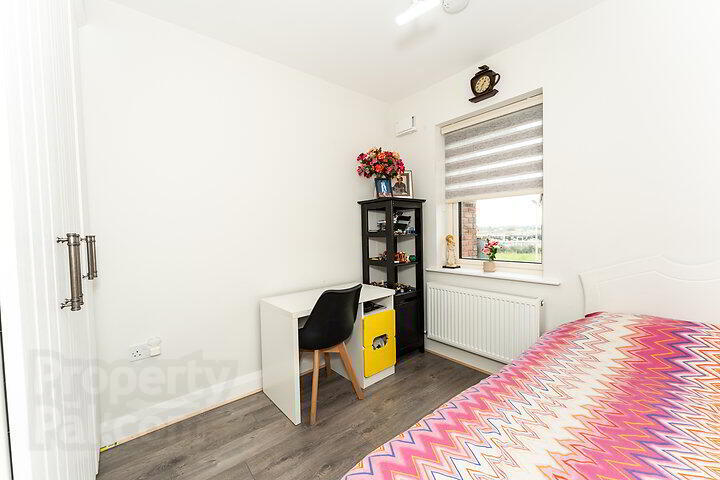 5 Listoke Avenue 16 of 19