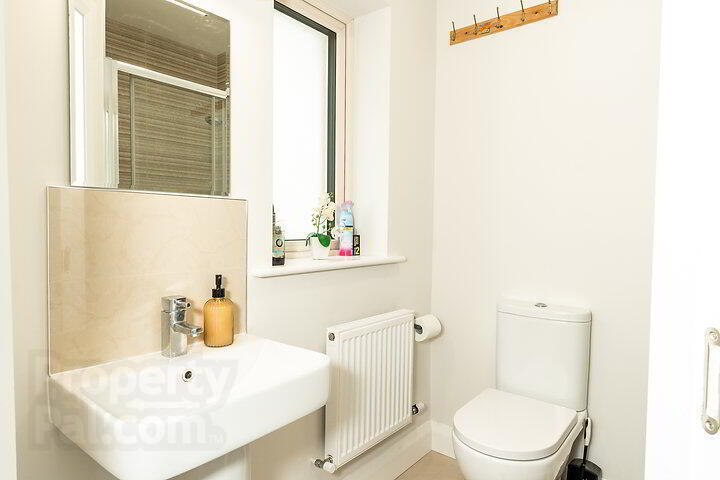 5 Listoke Avenue 13 of 19