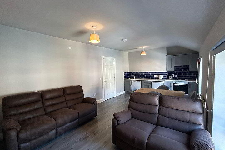 Apartment 2 38 Peter Street 4 of 9