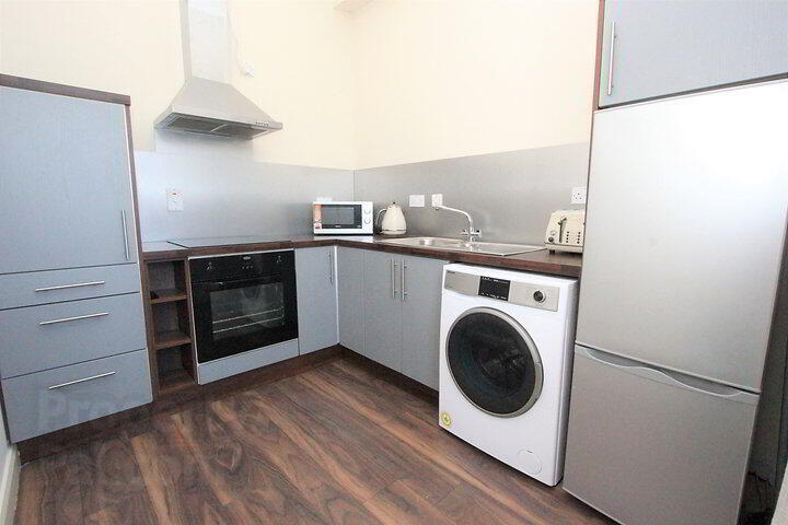 40b Saint Laurence Street 3 of 7