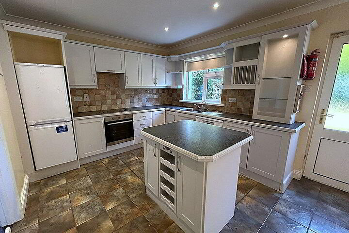 52 Eden Court 8 of 18