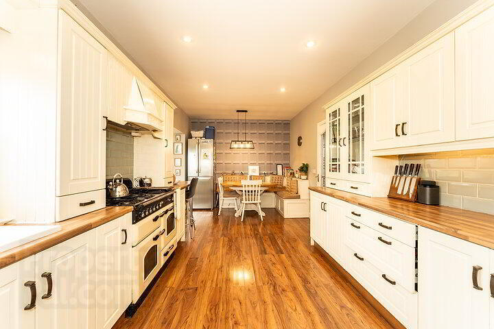 Meadow View House 7 of 37