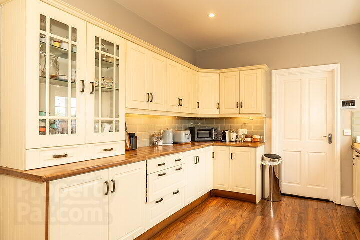 Meadow View House 5 of 37