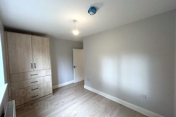 Flat 2 Riverside House, Main Street 6 of 10