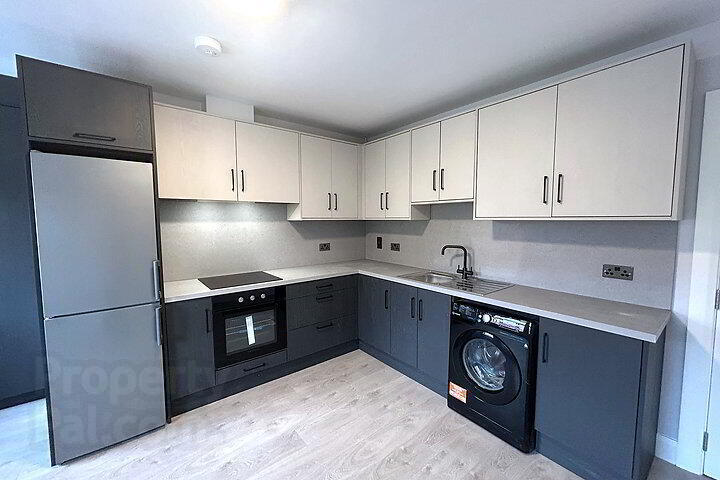Flat 2 Riverside House, Main Street 4 of 10