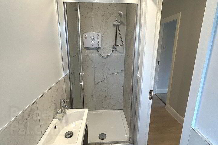 Flat 2 Riverside House, Main Street 9 of 10