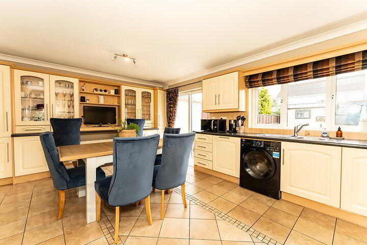 3 Rivervale Grove 5 of 20