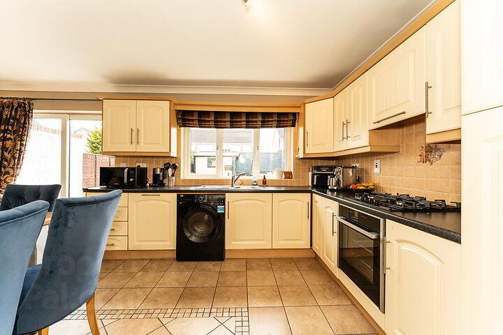 3 Rivervale Grove 6 of 20