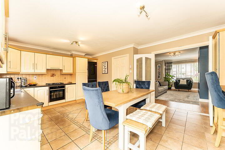 3 Rivervale Grove 7 of 20
