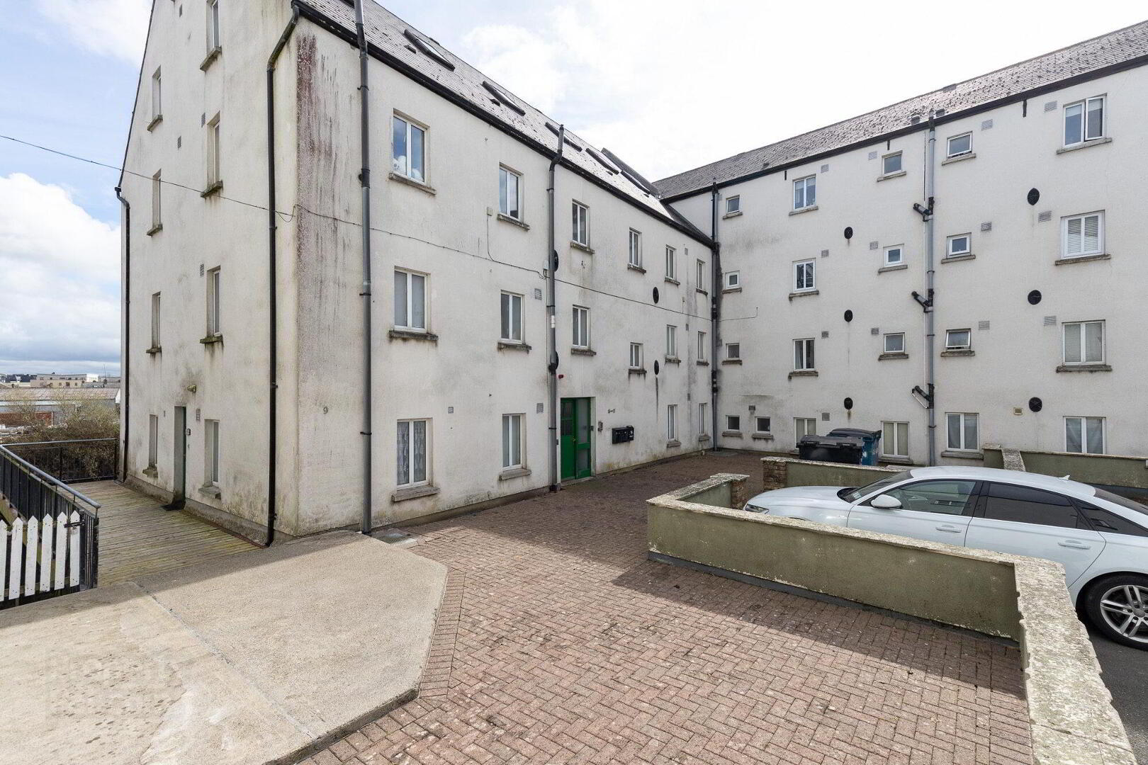 17 Barrow Mills 1 of 30