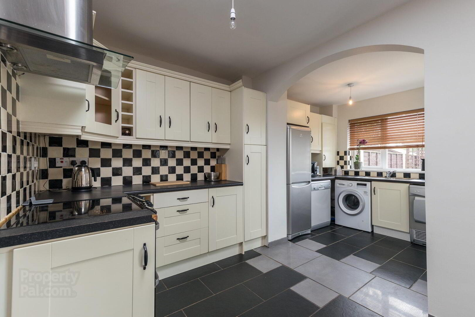 19 Springhill Court 11 of 26