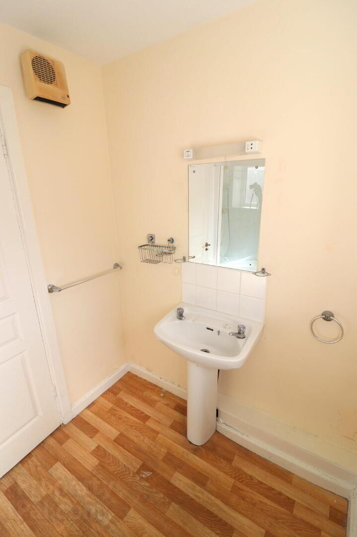 31 Ferrybank 3 of 16