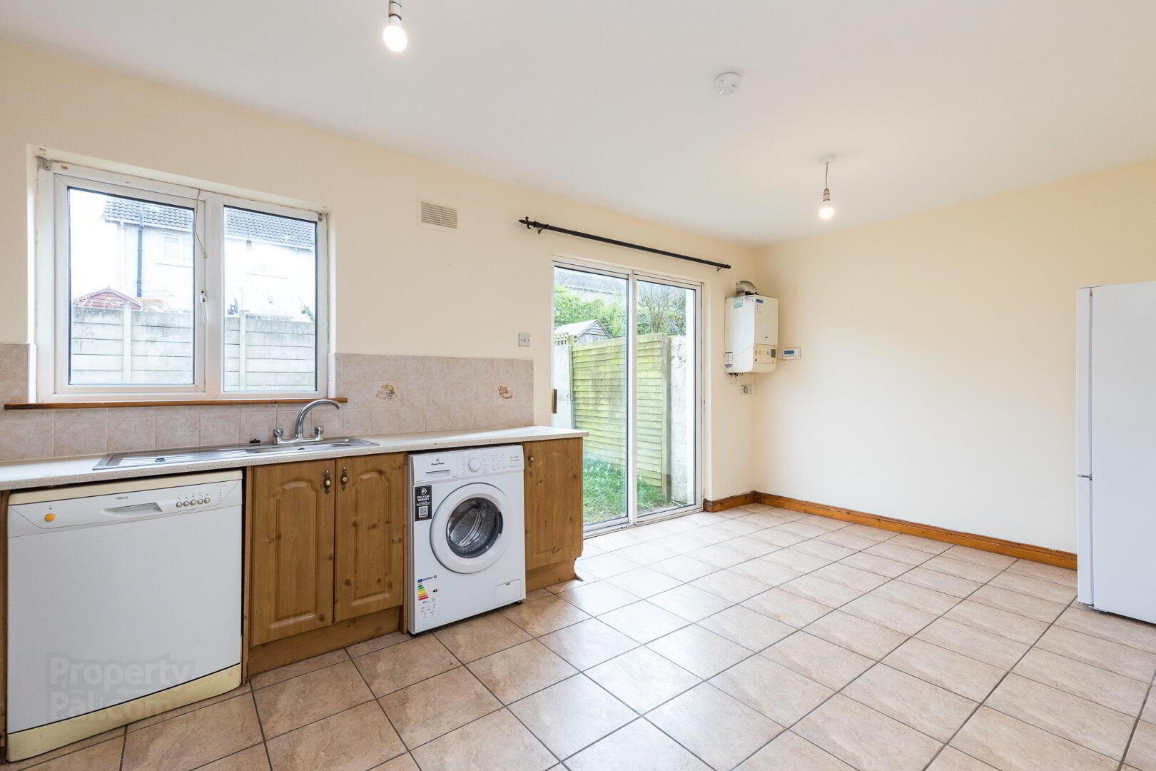 64 Burrin Manor 7 of 21