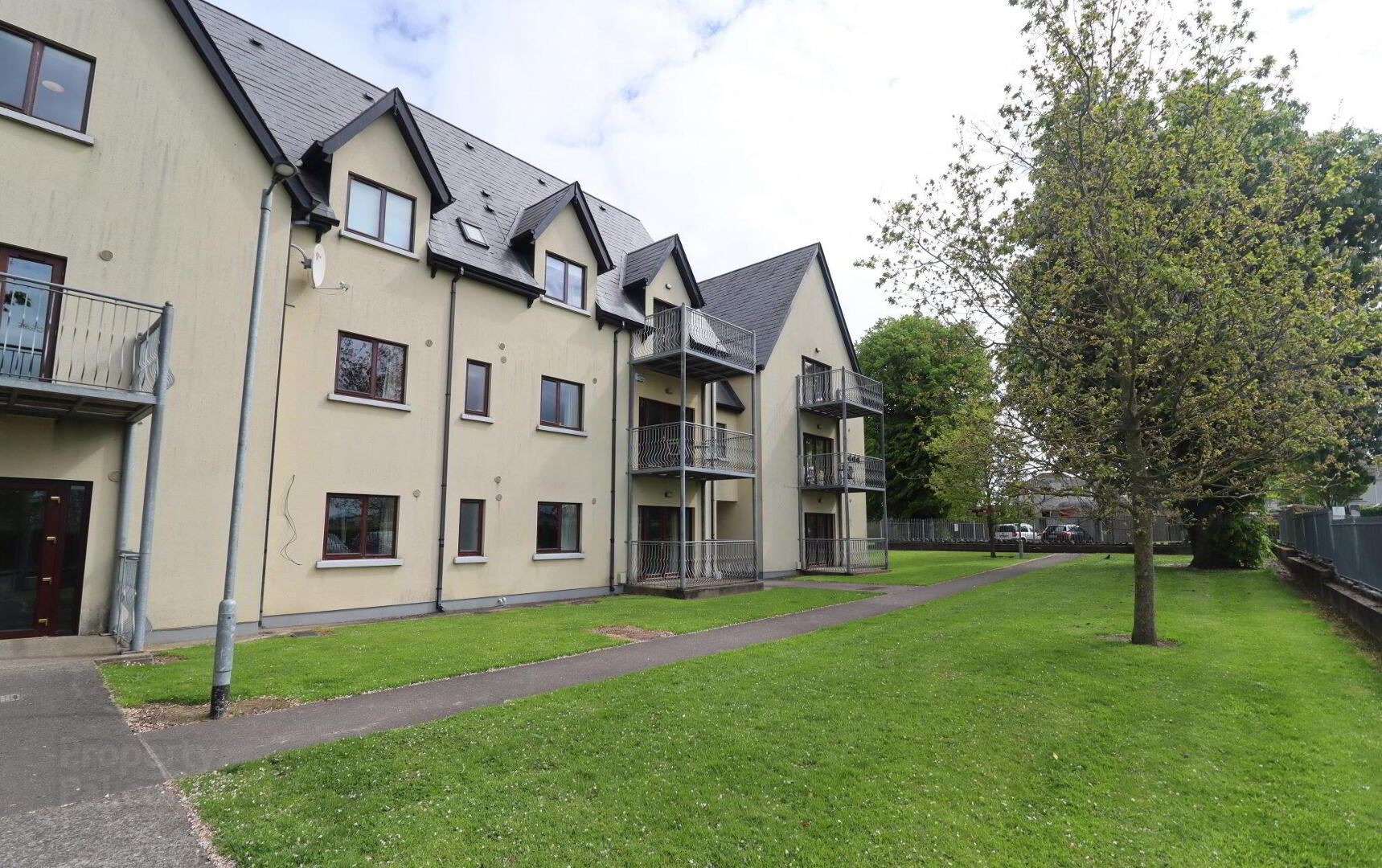 7 Clarence Gate 2 of 21