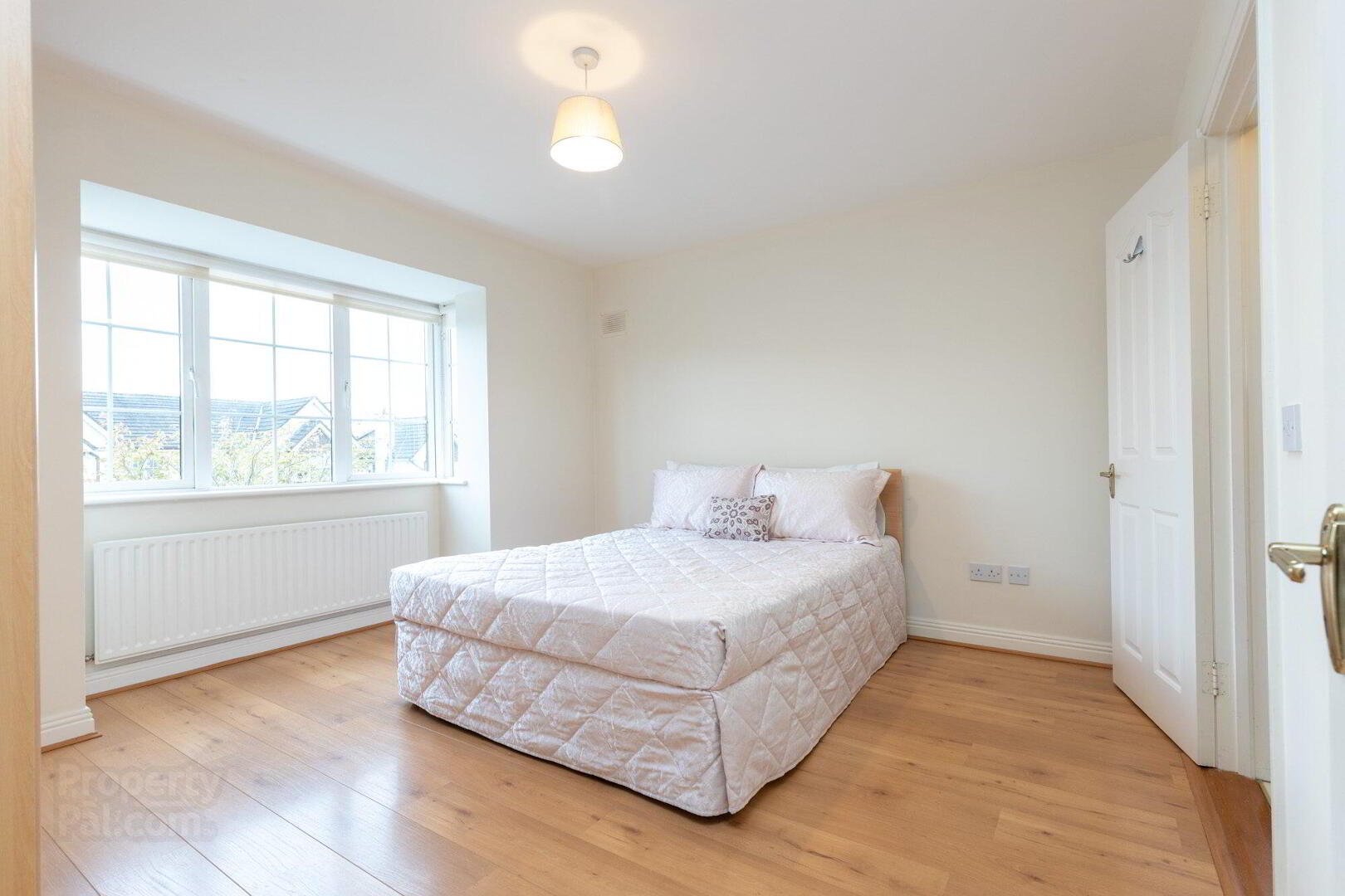 74 Feltham Hall 16 of 21